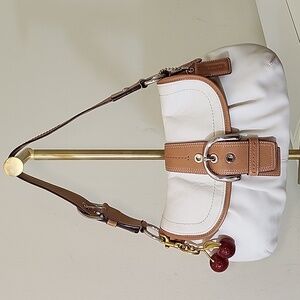 COACH Y2K White Tan Soho Flap  Leather w/Buckle Shoulder Bag F15204